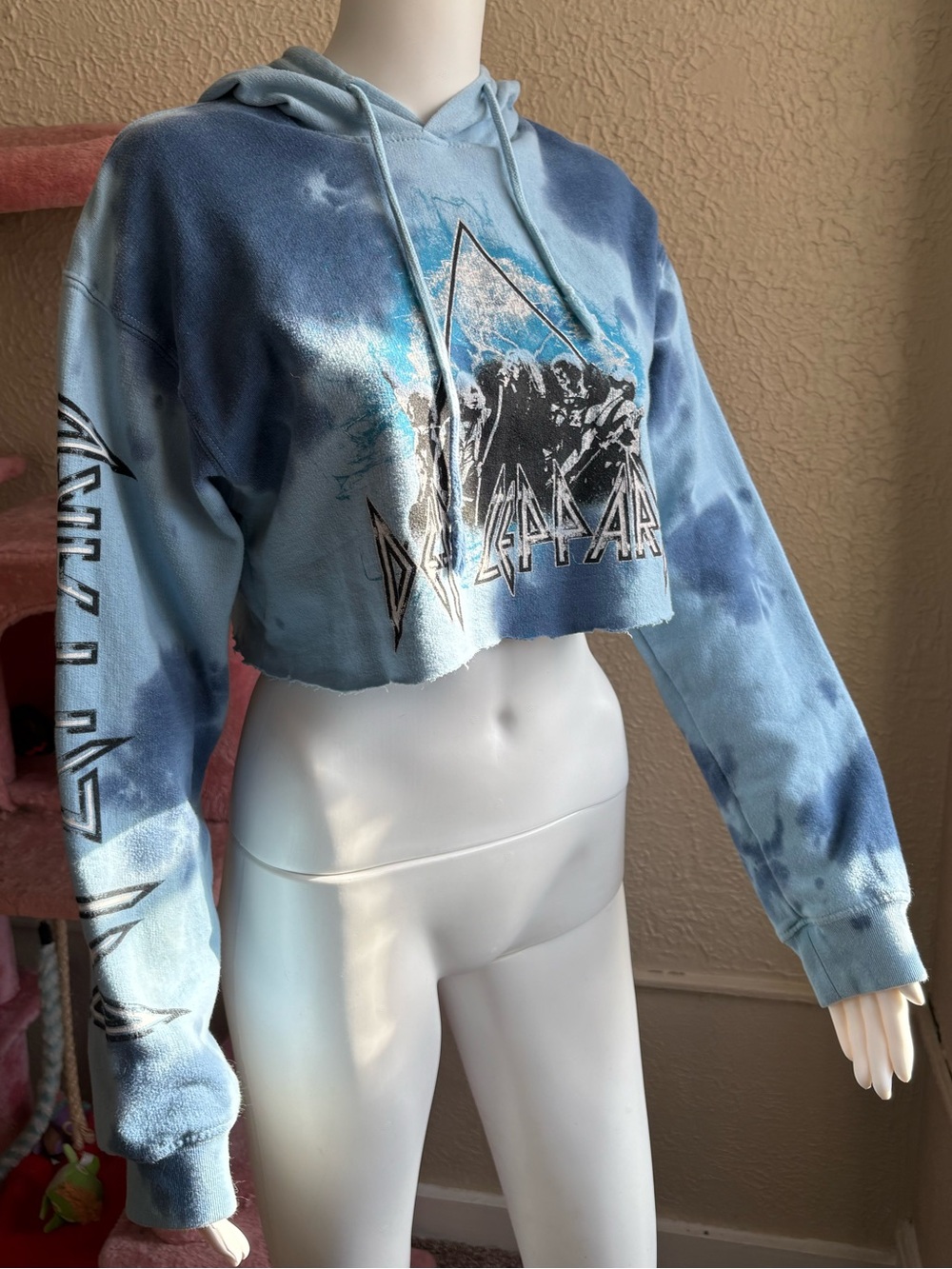 Def Leppard Blue Tie-Dye Cropped Hoodie size XS